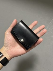 アブラサス（abrAsus） 小さい財布を購入した理由は？の画像