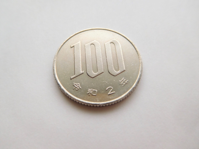 100円玉の画像